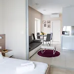 Luxury 4 Star In The Old Town Apartment