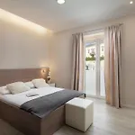 Luxury 4 Star In The Old Town Apartment *