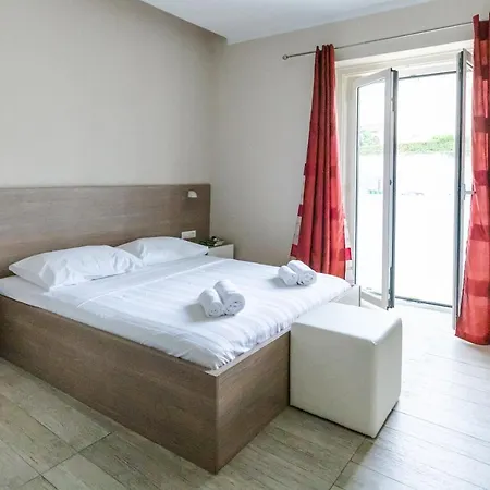Luxury 4 Star In The Old Town Apartman *