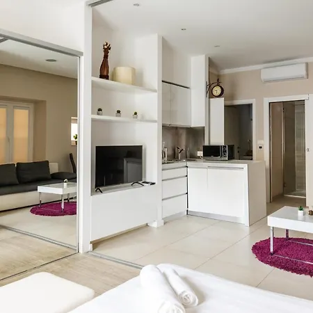 شقة Luxury 4 Star In The Old Town زادار