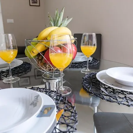 Luxury 4 Star In The Old Town * زادار
