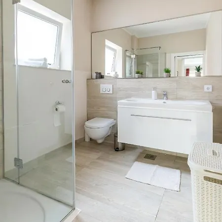 شقة Luxury 4 Star In The Old Town