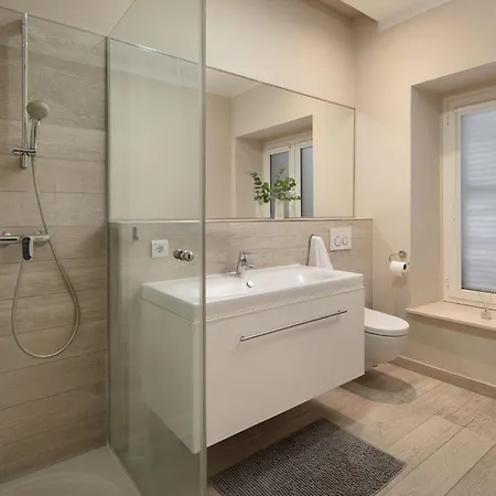 Luxury 4 Star In The Old Town Apartment *