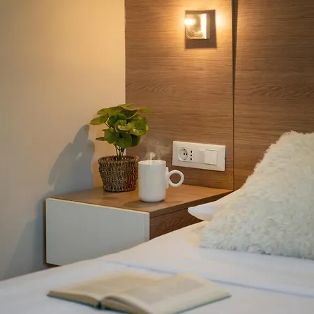 شقة Luxury 4 Star In The Old Town زادار