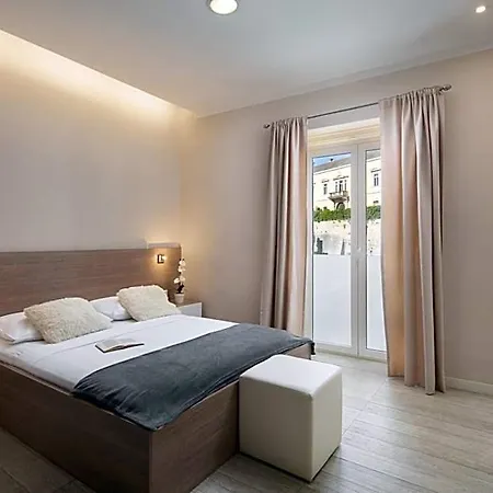 شقة Luxury 4 Star In The Old Town