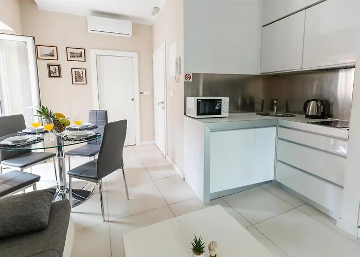 Luxury 4 Star In The Old Town