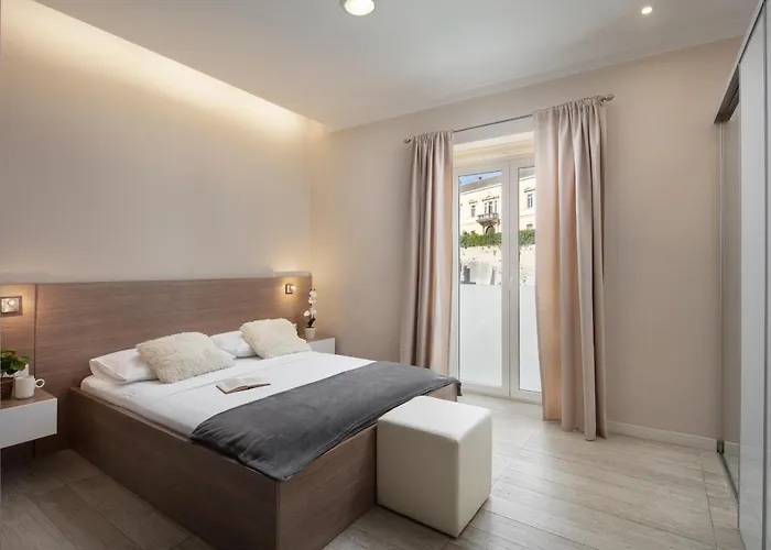 Luxury 4 Star In The Old Town Apartamento *